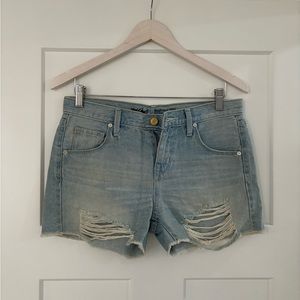 Woman’s Jean Shorts Size 00/24